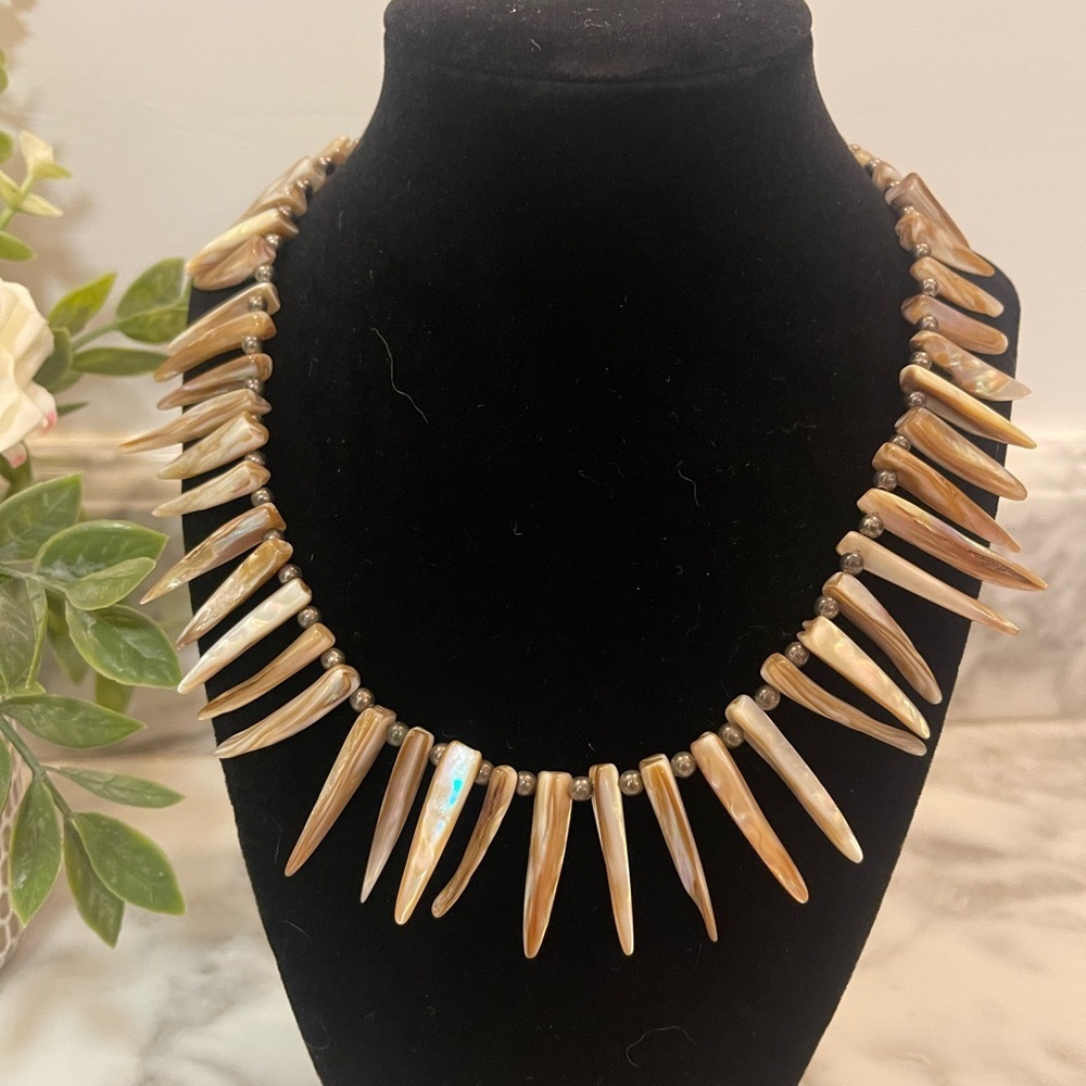 Beautiful Natural Shell Necklace 18”